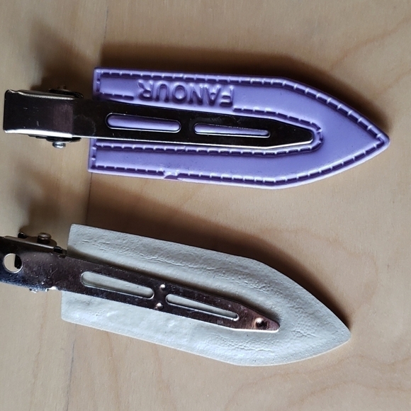 𝅺2 for $15 Leaf Metal Hair Clip NWOT 1 Set of (2) - Picture 2 of 3